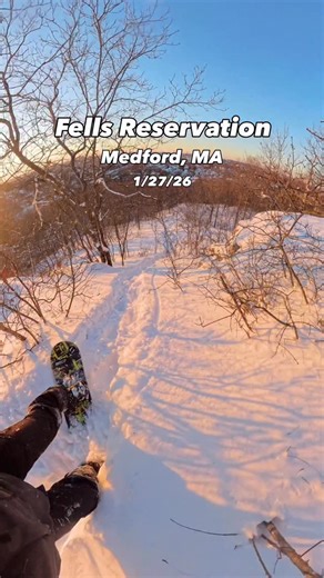 Adam Bass on Instagram: "Putting Medford on the map🏂📍 #boston #snowboarding #skitheeast #massachusetts #medford @insta360 @skitheeast @powhub"
