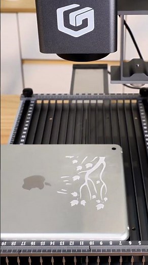 DIY engraving on an iPad! 📱Engraved with the Longer Nano Pro