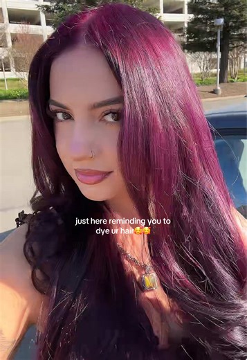 if ur seeing this it’s time⏰ using better natured 6vv w/ 30 volume for my roots & @Lunar Tides plum for the rest🍇 #purplehair #plumhair #dyedhair #dyeyourhair