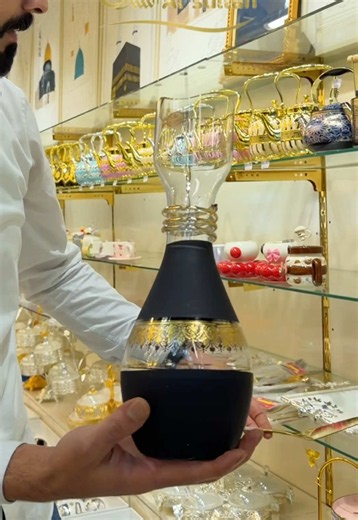 مبيع بالجملة فقط،، السلطان.. وجهتك الأولى في أوروبا لكل ما يخص الأدوات المنزلية والديكور. نقدم لك مزيج مثالي بين السعر والجودة والتنوع لتلبي احتياجاتك أو تنجح تجارتك: ✅ أسعار منافسة على مستوى أوروبا ✅ تشكيلة ضخمة ومتجددة يومياً ✅ منتجات عصرية وكلاسيكية تناسب جميع الأذواق ✅ جودة مضمونة ومعايير عالية ✅ بيع بالجملة بأسعار خاصة للتجار ✅ عروض مستمرة وفرص ربح ممتازة ✅ خبرة وثقة في السوق الأوروبي ✅ شحن سريع وآمن إلى جميع دول أوروبا 📍 موقعنا: Elftweg 6A, 4941 VP Raamsdonksveer, Netherlands 📞 تواصل معن