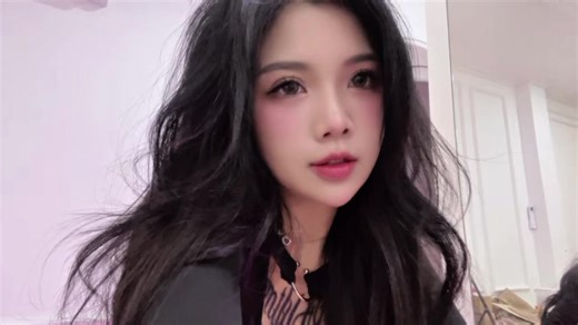 Phương Min Tỏa Sáng Với Clip Yêu Đời Mới