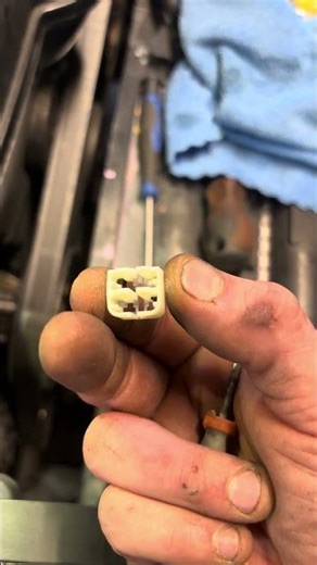 2001 is300 wiring issue at the electrical throttle motor, corrosion compromised wires.