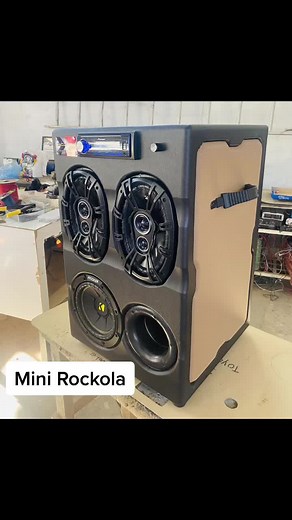 Diseño y Fabricación de una Mini Rockola #somoscalidad🔥 #somosAmecaJal #instagramaudio_car23 #facebookAudioCar #haciendoloquenosgusta😉 #sistemaAudio