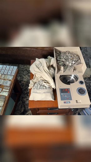 Coin Counter Chaos: No Instructions! Watch the Viral Results with the Cassida C500! | International Stacker