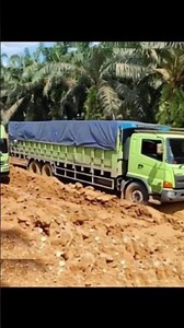 adu kekuatan antara 2truck hino 500