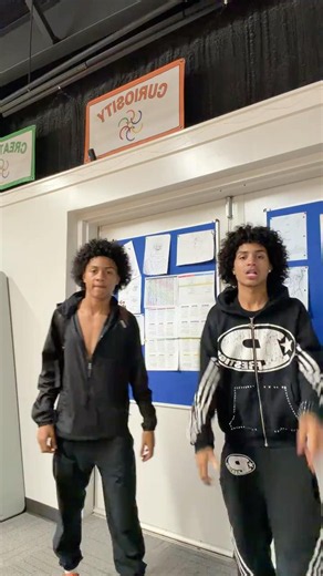 Dez & Brae ❤️ Twins ?? 👀