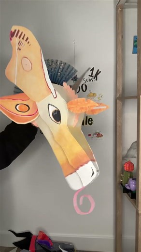 Lorreee! #puppeteer #artartist #dragonpuppeteer #paperart #lore #painter #dragon #artist #art