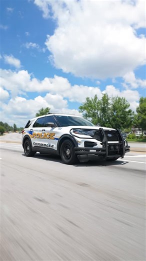 @velociousvisuals on Instagram: "Random Car Stats: Ford Explorer Police Interceptor Utility  Comment Next Vehicle  ———  Equipment: Float Pro Arm @shopvelocious ——— #rollers #specs #ford #interceptor#ppv #police"