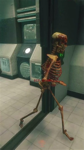 Il Londinese Impazzito e lo Scheletro Senza Calcio [SCP:SL RP] - Yuri_Aura23