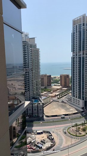 Stunning Aerial Views of Dubai Marina's Modern Cityscape