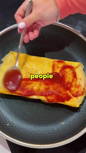 Olaf just wandering off at Disneyland Parisat the New World of Frozen coming nextMarch! Beyond cute#disnevland # WorldOfFrozen #frozen # disneyadventureworld # disnevlandparis