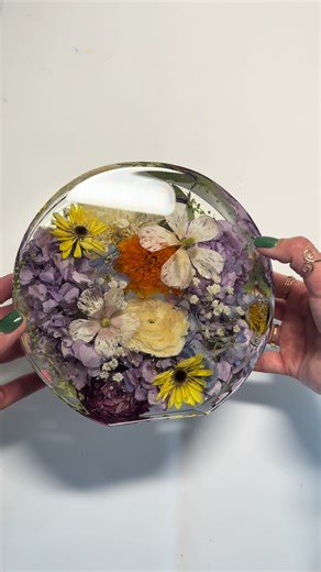 Standing circle designed by my giveaway winner! 😍 #engaged #weddingflowers #flowerpreservation #2026bride #asmr