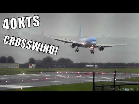 TUI Boeing 757 Comes into Land SIDEWAYS in 40 KNOT CROSSWIND at Bristol Airport During a STORM