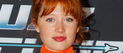 Claire Romain (Ambre) absente d’Ici tout commence, elle adresse un émouvant message à l'équipe de la série - Télé 2 Semaines