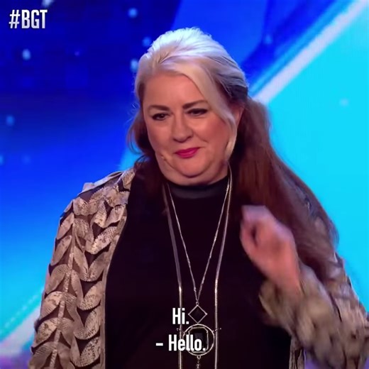 Mandy Muden 'strokes the Judges aura' in hilarious magic act | Talent Best