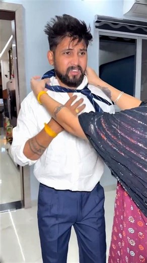 Introducing the "VitaWear SmartBand," a next-generation wearable gadget🎉