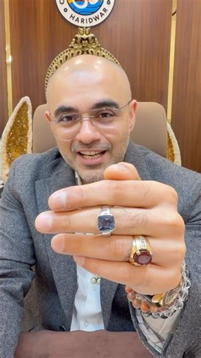 10.65ct collector sapphire in platinum bezel. Ordered From Aligarh. Sovereign blue flames🔥