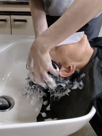 【眠ってしまうほど心地よいシャンプー】40代・50代・60代・70代のお客様から「気持ちいい」と好評の癒しのシャンプーをご体感ください 福岡市西区美容室ロイヤル周船寺店