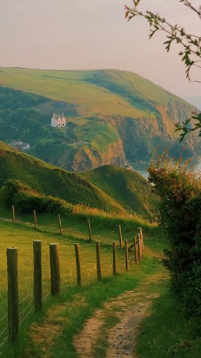 Daniel Casson (@dpc_photography_) - Exploring Welsh Coastal Paths and Countryside | Nature in Wales