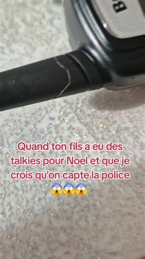 Quand les talkies de Noël mènent à la chasse