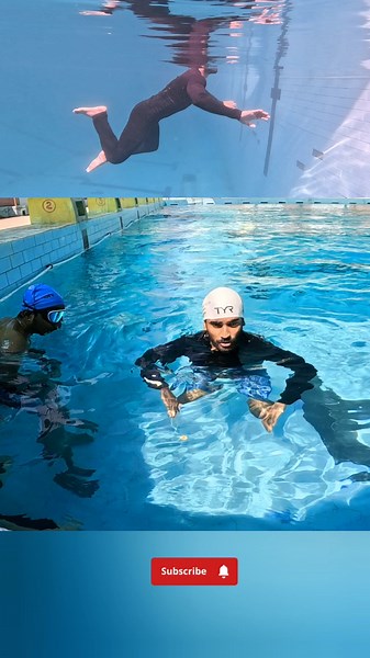 How to Stand in Deep Water Easily - Swimming Class for Beginners 🏊🏻 #swimmingtips #swimming