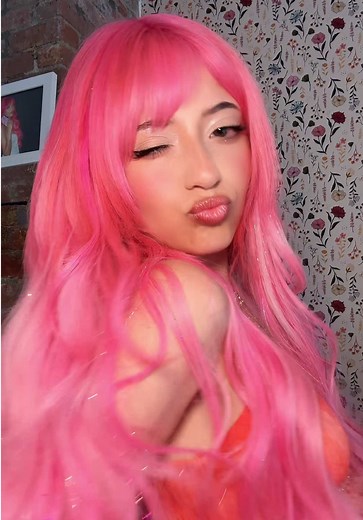 Summer Pink Sparkly Hair Trends for 2023