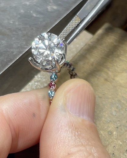 SP Jeweler on Instagram: "Congratulations to @arrowjets on your beautiful custom ring. From the beginning we wanted to create something completely different so we decided to incorporate color diamond to complement the perfect center stone. Here is some of the process on this unique creation."