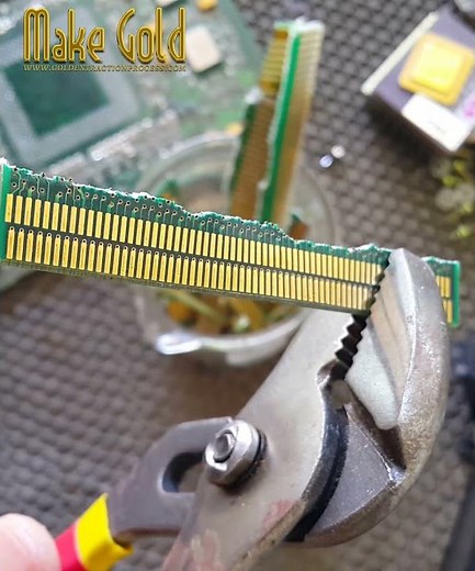 Gold Fingers in computer parts #GoldFingers