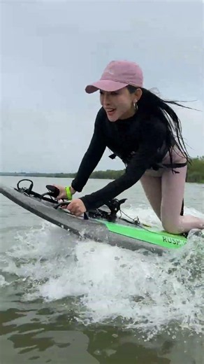 RUSH WAVE ,Water surfing is so cool#rushwave #Surfing #surfboard #electricsurfboard
