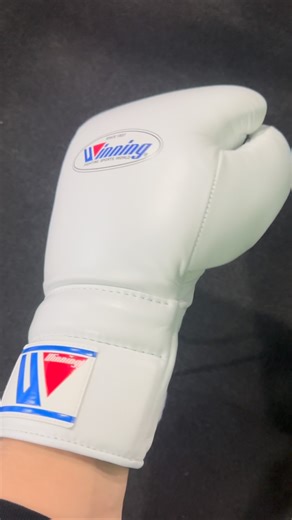 JPN Glove Market on Instagram: "14oz lace up white Winning boxing gloves available now 🥊🎌 . . . #boxing #winning #ボクシング"