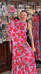 🌹 The Sweetheart Dress in Rose Petal captures the poetry of lace, delicate puff sleeves, and a silhouette that whispers elegance. A piece made for cherished moments and graceful occasions. ✨ Photo/Video: @iddavanmunster #LenaHoschek #SS25 #LenaHoschekSS25 #TheNewRomantic #SweetheartDress #RosePetal #MadColors #RoseDress | Lena Hoschek