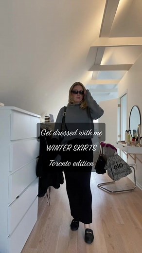 Winter Maxi Skirt Outfit Ideas | Scandinavian Style OOTD