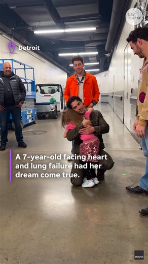 A young fan battling heart and lung disease had one of her dreams realized, meeting the Jonas Brothers. | The Providence Journal