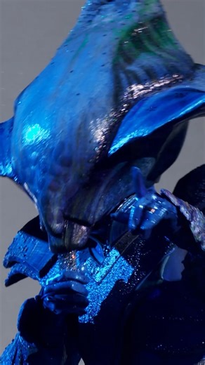 Confessions never sounded this smooth 💙 "Bad Habits" from #StingrayMask >>> #TheMaskedSinger | The Masked Singer