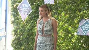 Ashley Benson slayed the Teen Choice Awards red carpet (Credit: Getty) | Seventeen