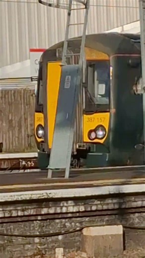 class 387+387 from cardiff central to london paddition