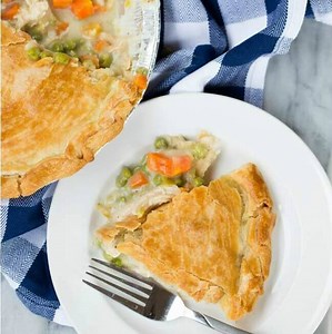 Freezer Ready Chicken Pot Pie - You can make these ahead so you have quick and easy dinners for the family! Print or Save the recipe for later --> http://spaceshipsandlaserbeams.com/blog/party-food/freezer-ready-chicken-pot-pie-recipe | Spaceships and Laser Beams