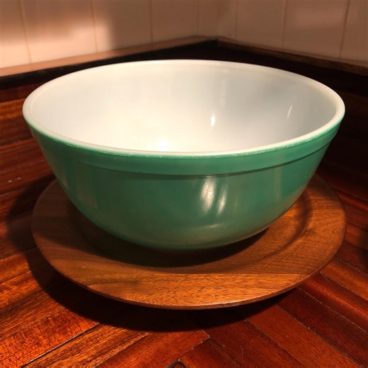 Vintage Pyrex 403 2 1/2 Qt. Primary Green Mixing Bowl/#95010826/6 - Etsy