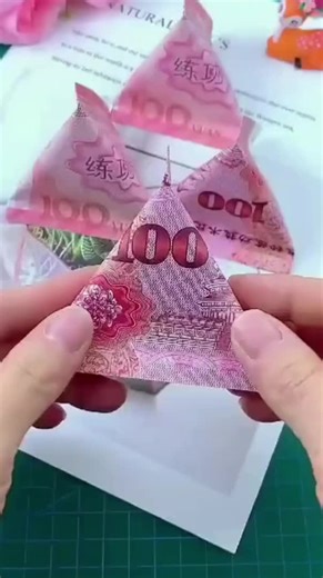 DIY Fake Money Origami Triangular Gift Box