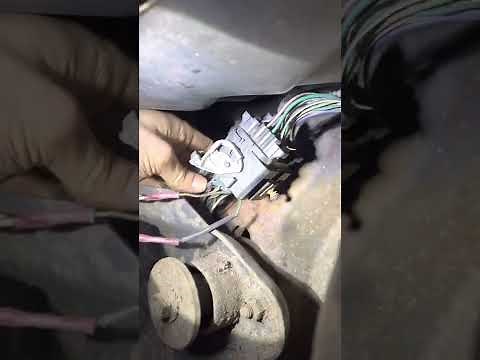 2011 Dodge Ram abs/traction control/ service 4wd wheel drive lights are on. (FIXED)