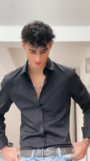 Exploring the Fusion of Indian and English Cultures