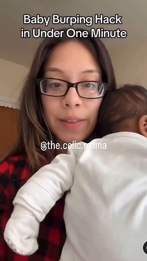 Such a simple burping tip 😍 Let me know in the comments if it work on your baby 🥰 Follow me for more support with colic and the newborn stage 🫶 🎥healthremedies.24h’s #Survivingcolic #colic #colicbaby #babycolic #cryingbaby #refluxbaby #witchinghour #howtocalmababy #newborn #cry #newmom #newmum #newdad #newparent #fussybaby #4thtrimester #newborntips #newborncare #ftm #cmpa #babies #babylove #calmbaby #postpartumjourney #babyburps #happybaby #babymassage #cmpababy #colicrelief #colicsolution 