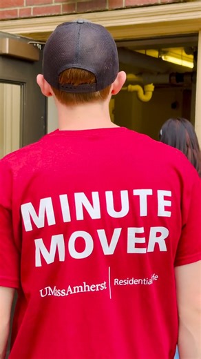 📦 Dorms are filling up, boxes are being unpacked and new friendships are forming. Families and students are sharing a few more special moments together before the semester kicks off. Campus is back to the way we like it, buzzing with energy! | UMass Amherst