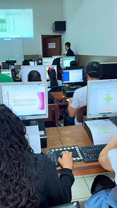 六‍Cursos de Informática para todas las edades 朗  Niños: Aprenden...