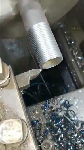 Threading operation/ left hand threads #lathe #turning #restoration #howtomake #machine #threading