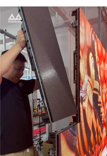 LED rental display is a modular display device designed for short-term events#Milestrong #ledscreenrental #stagedisplay #ledwall Main features and advantages Lightweight and structural design Ultra-lightweight: The weight of a single box is only 7-8.5kg, and it can be carried and installed by one person. Ultra-thin box: 75-90mm thick, made of die-cast aluminum, taking into account both strength and portability. Quick installation: The boxes are connected by a quick locking mechanism, and a box c