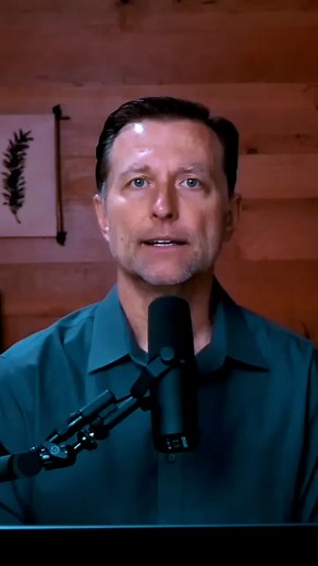 Let's uncover three sneaky ingredients lurking in your food that could be harming your liver health. Stay informed, stay healthy! Nourish your liver with my Liver Cleanse formula. You can get it at Dr. Berg Shop. #LiverHealth #DrBerg