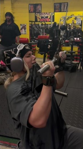 Full stack 😈 Should I bring back my lifting content? Comment & lmk!! ⬇️ #bodybuilding #ifbbpro