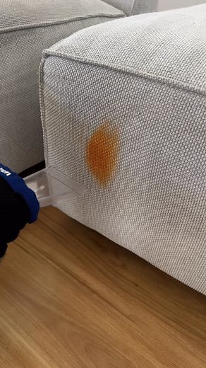 Emre YILDIRIM carpet cleaner on Instagram: "Deep professional couch clean – luxury feel, real results. MrLightningCarpet | Melbourne #MrLightningCarpet #MelbourneCleaning #CouchCleaning #UpholsteryExpert #DeepCleanPro #BeforeAfter"