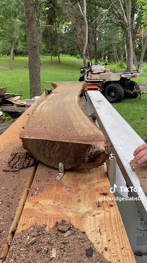 Woodworking with Chainsaw Milling Equipment